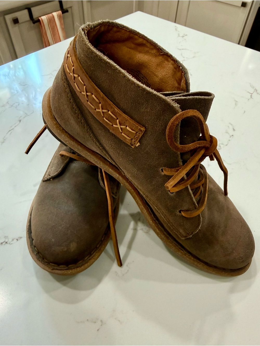 Born Brown Suede Lace-Up Ankle Boots Size 10 in Great Condition Only Worn Twice
